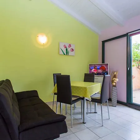 Apartamento House And In - Istrien 42536 Poreč